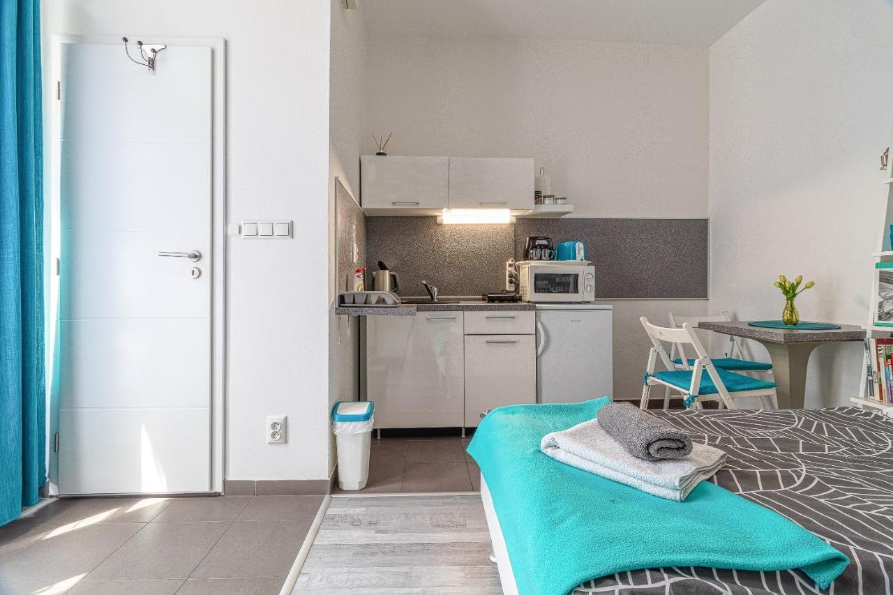 Bratislava -Apartment Near The City Center With A Balcony Kültér fotó