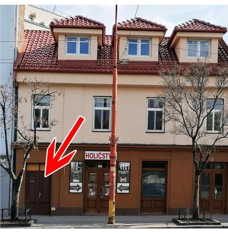 Bratislava -Apartment Near The City Center With A Balcony Kültér fotó